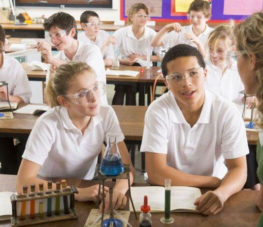 新西兰留学的希望,新西兰启动大规模新冠疫苗接种