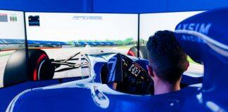 赫尔大学的电动赛车队利用高端模拟器训练参加国际比赛